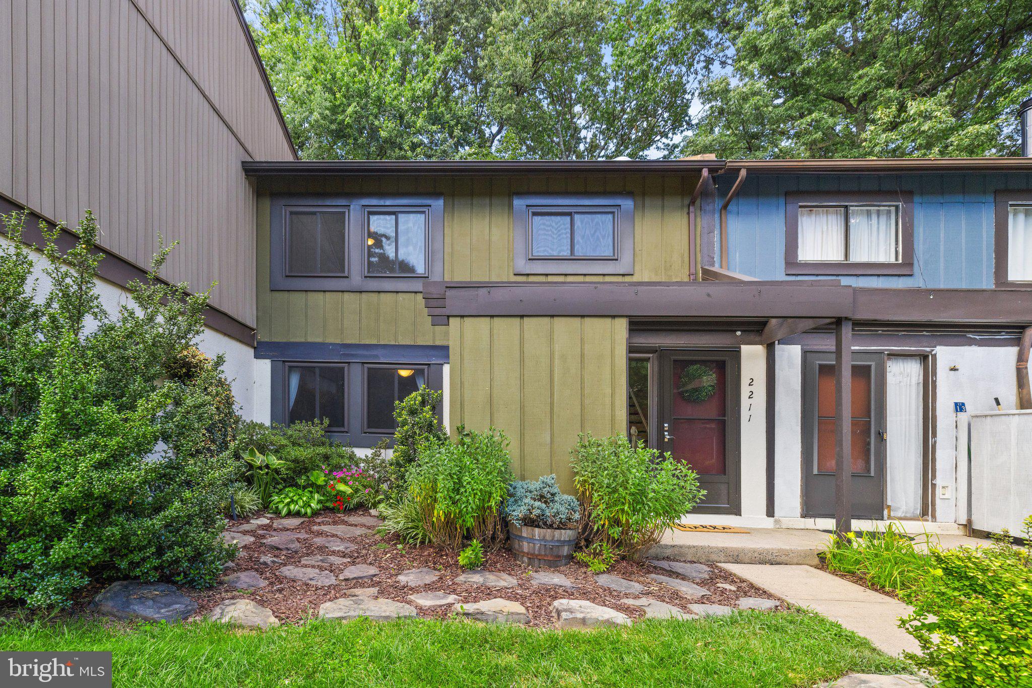 2211 Wheelwright Court