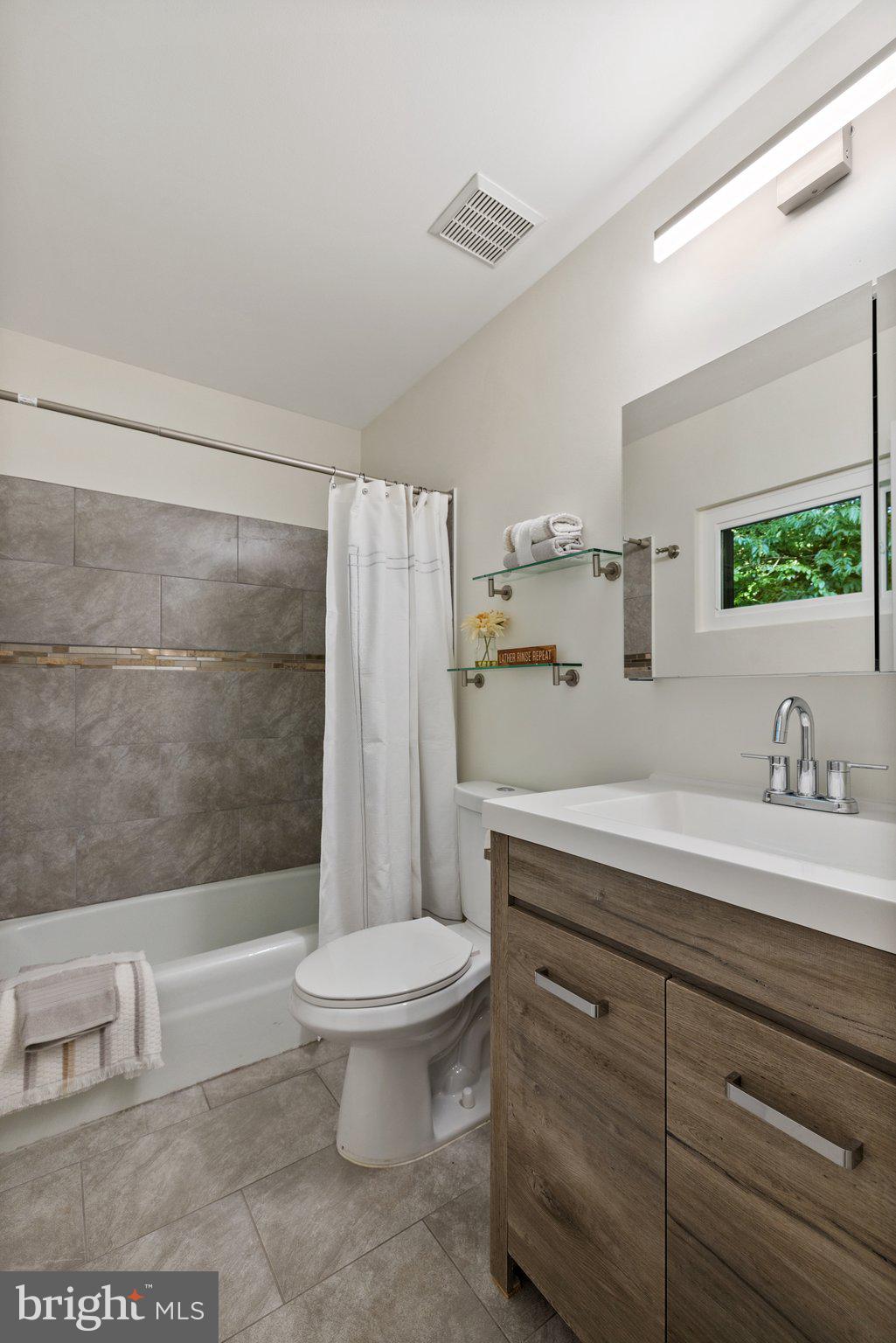 2211 Wheelwright Court