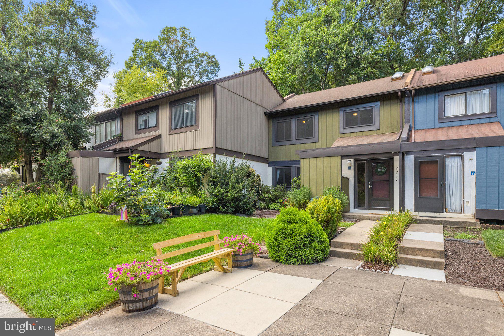 2211 Wheelwright Court