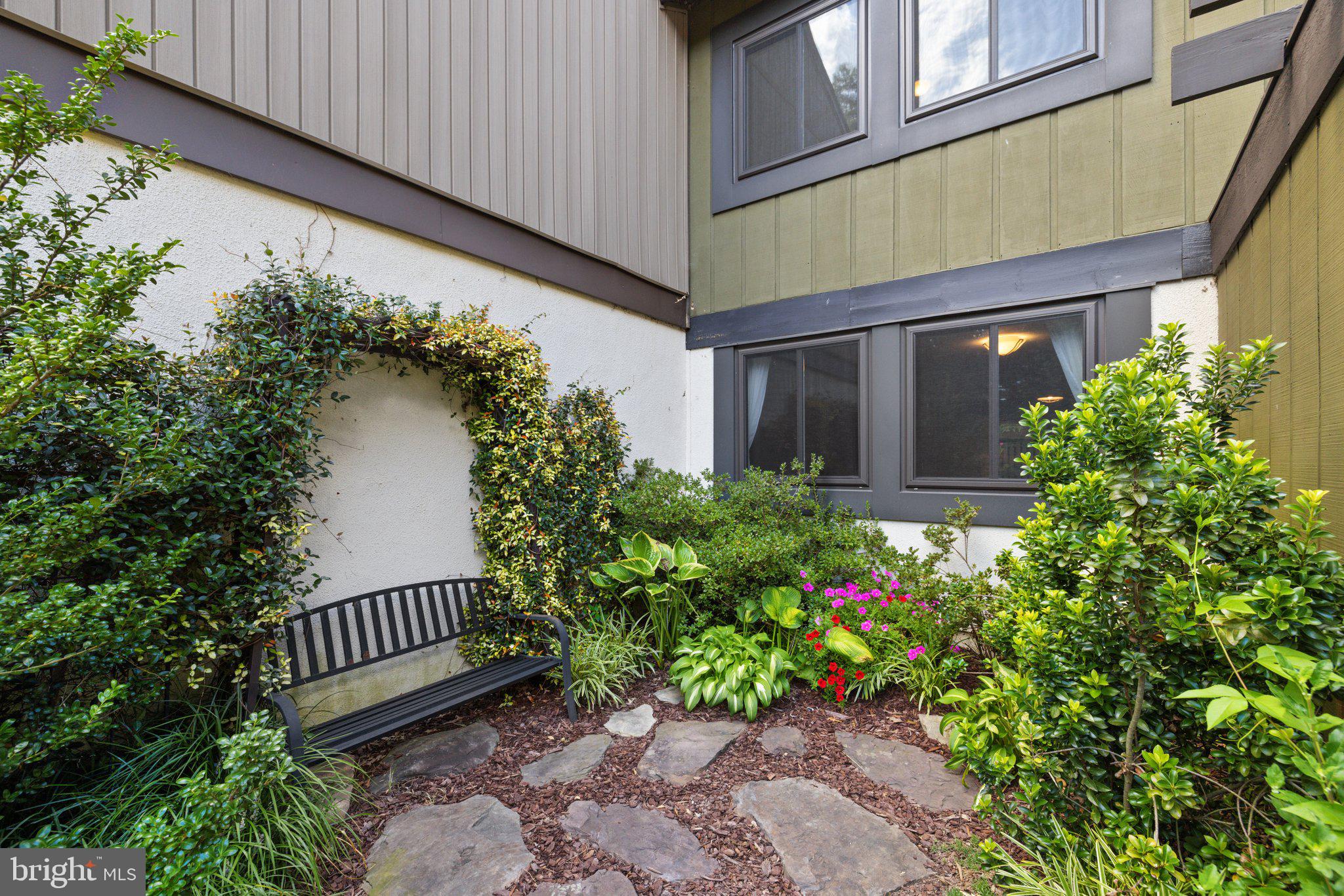 2211 Wheelwright Court