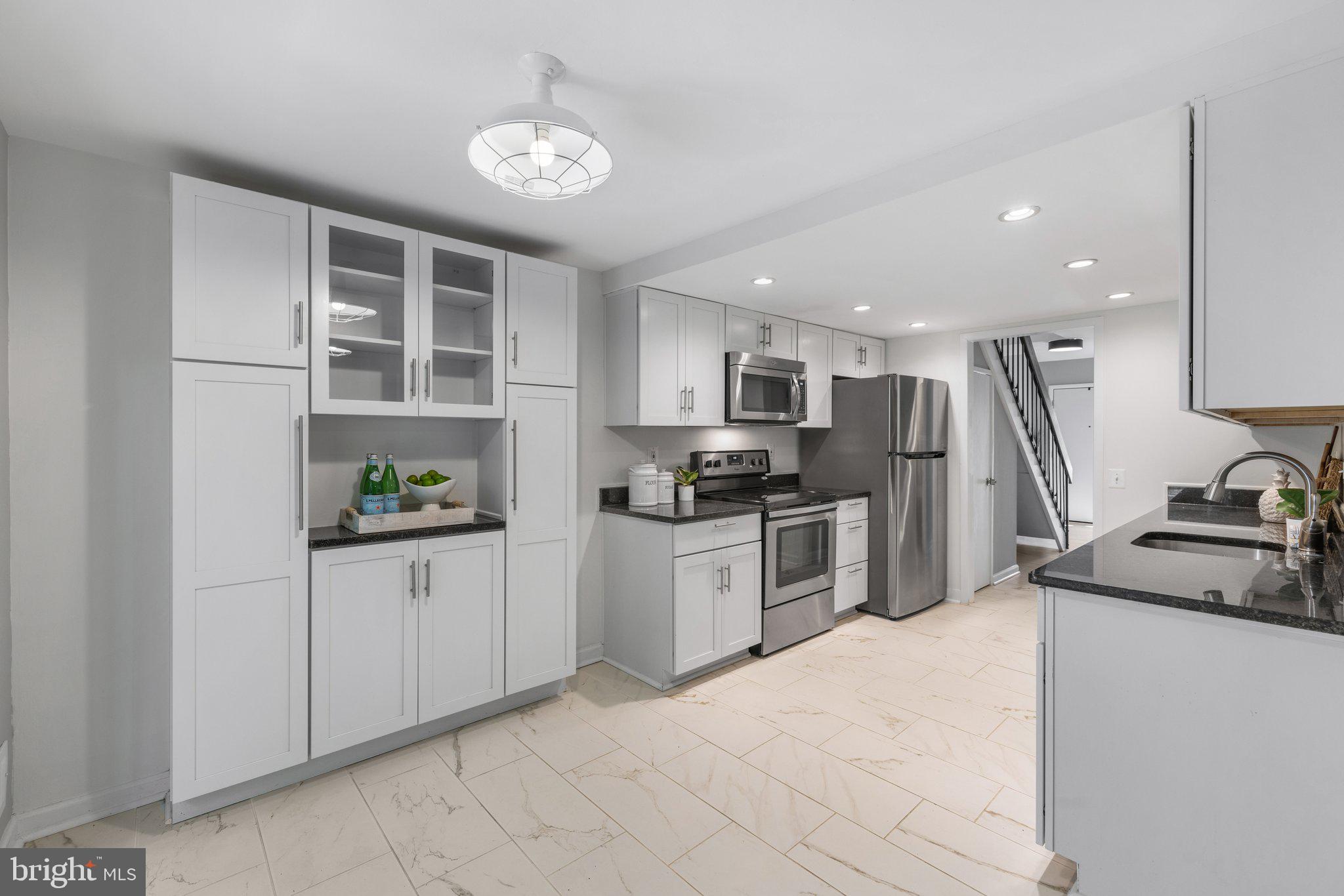 2211 Wheelwright Court