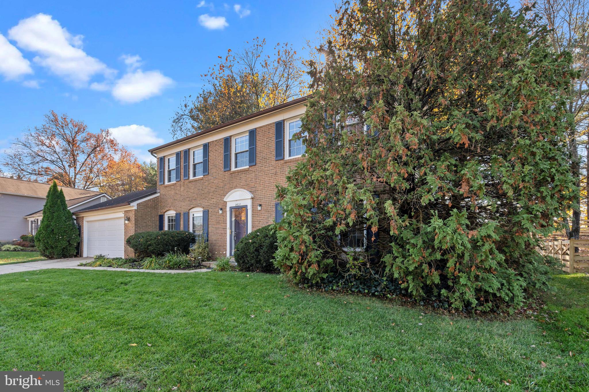 2621 JOHN MILTON DR