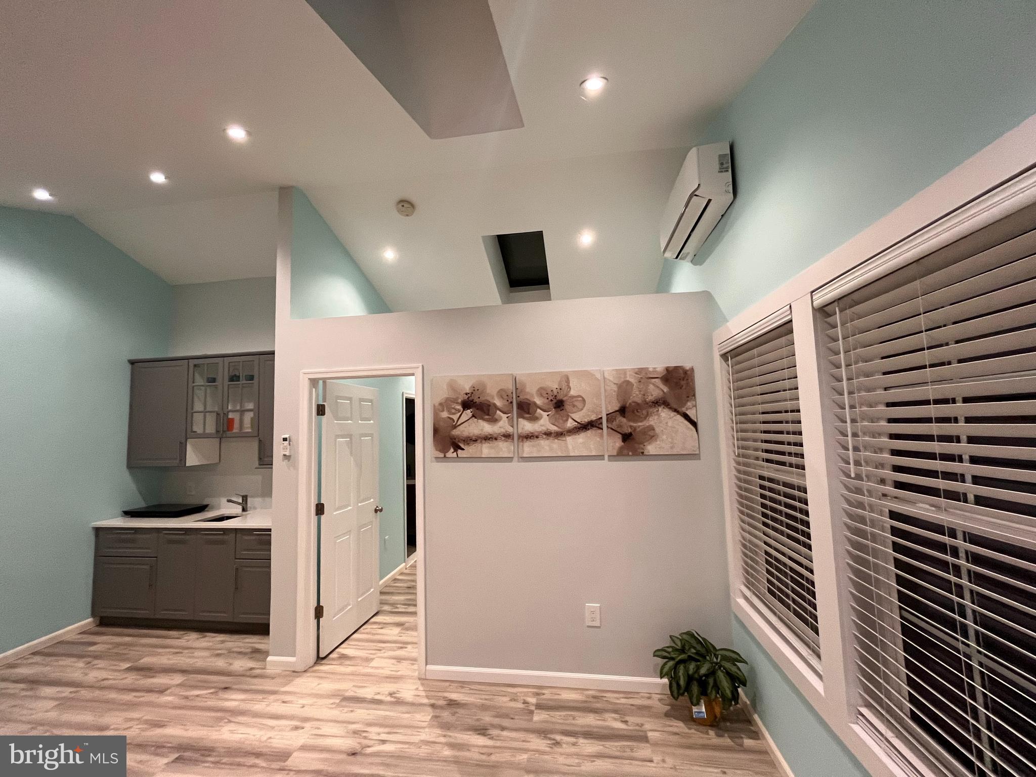 5350 GAINSBOROUGH DR