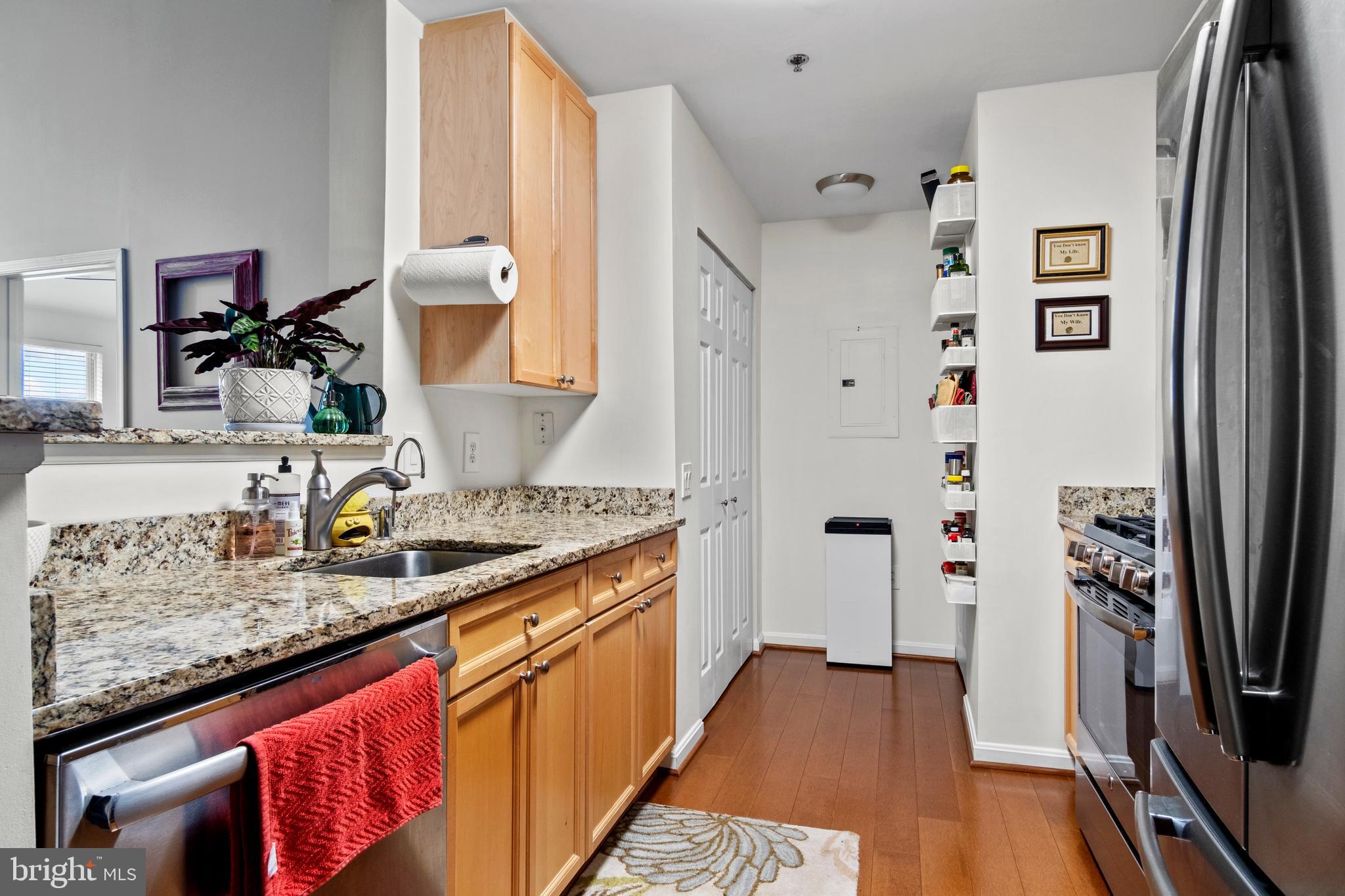 1855 STRATFORD PARK PL #402