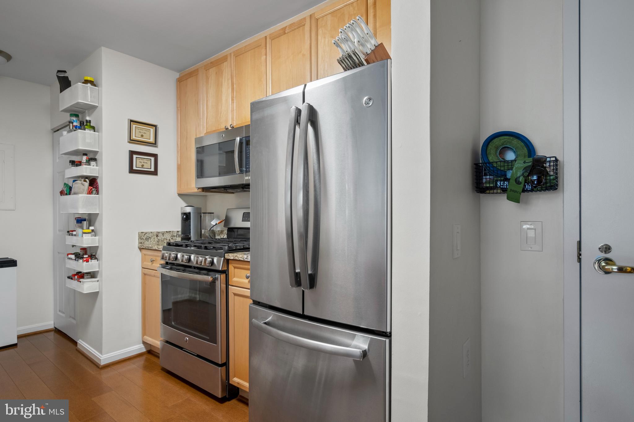 1855 STRATFORD PARK PL #402