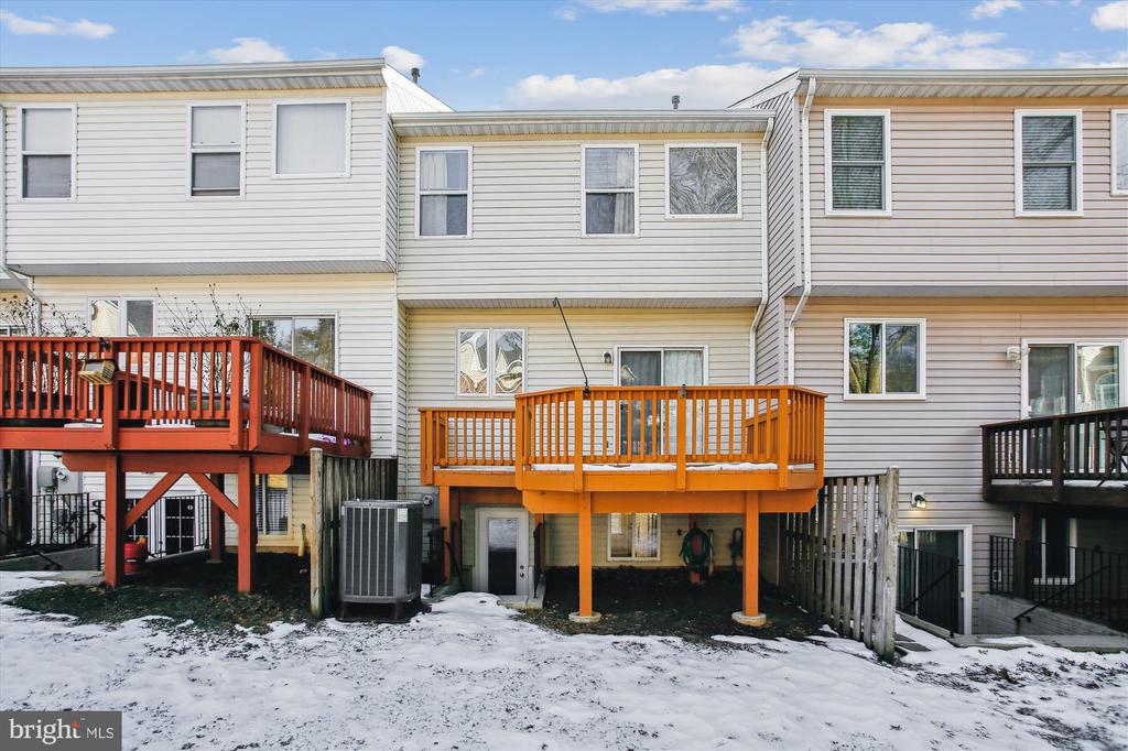 5104 BALLYCASTLE CIR