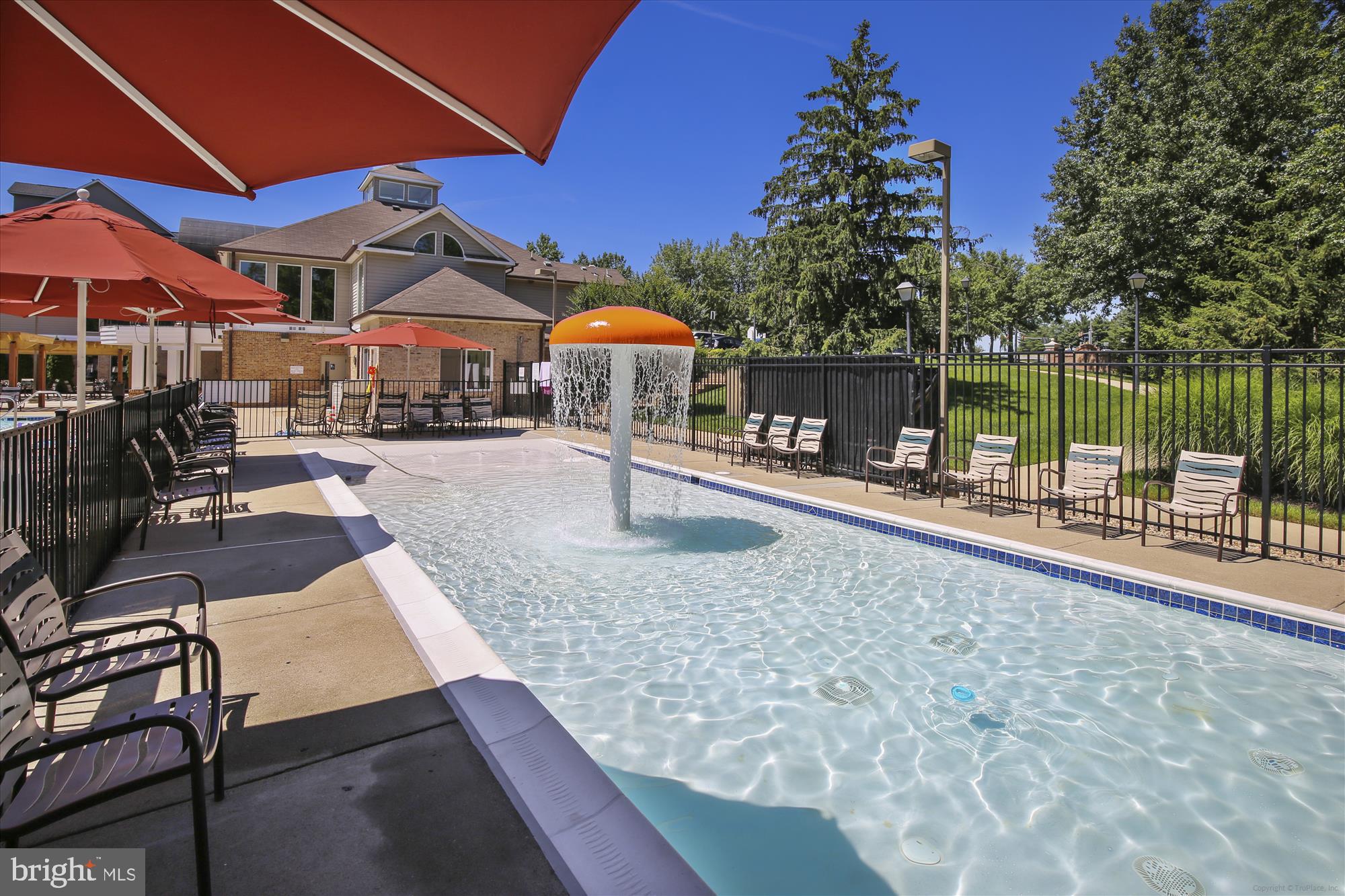 5104 BALLYCASTLE CIR