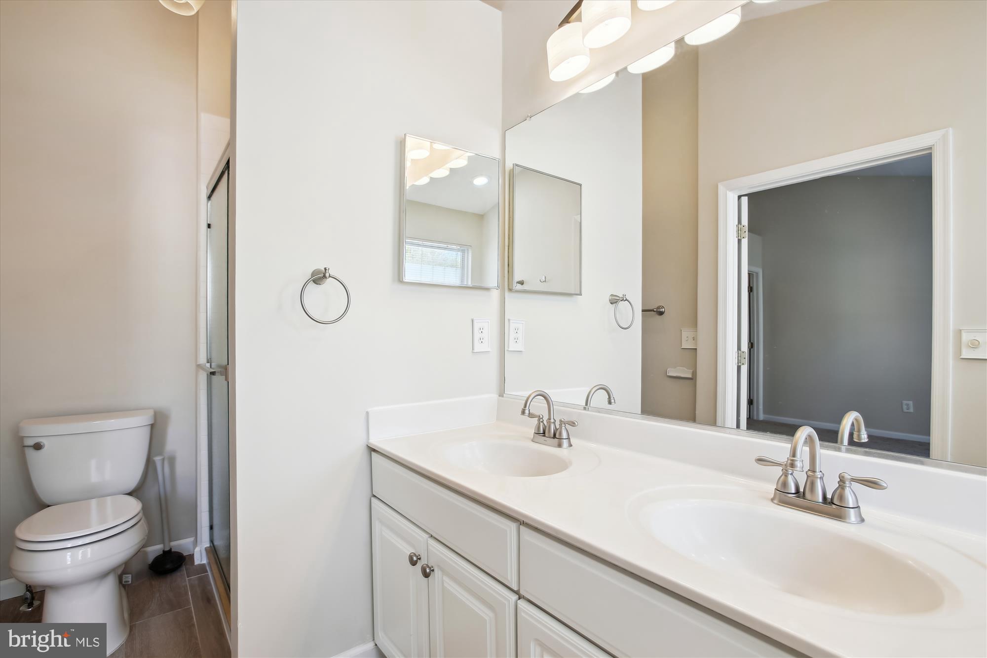 5104 BALLYCASTLE CIR