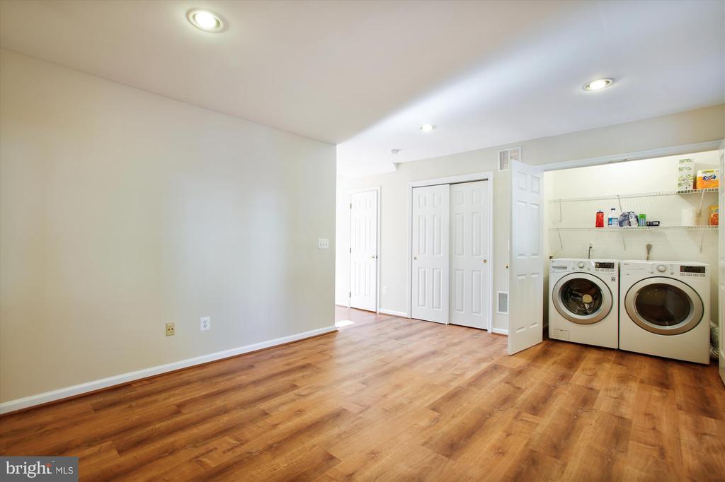 5104 BALLYCASTLE CIR