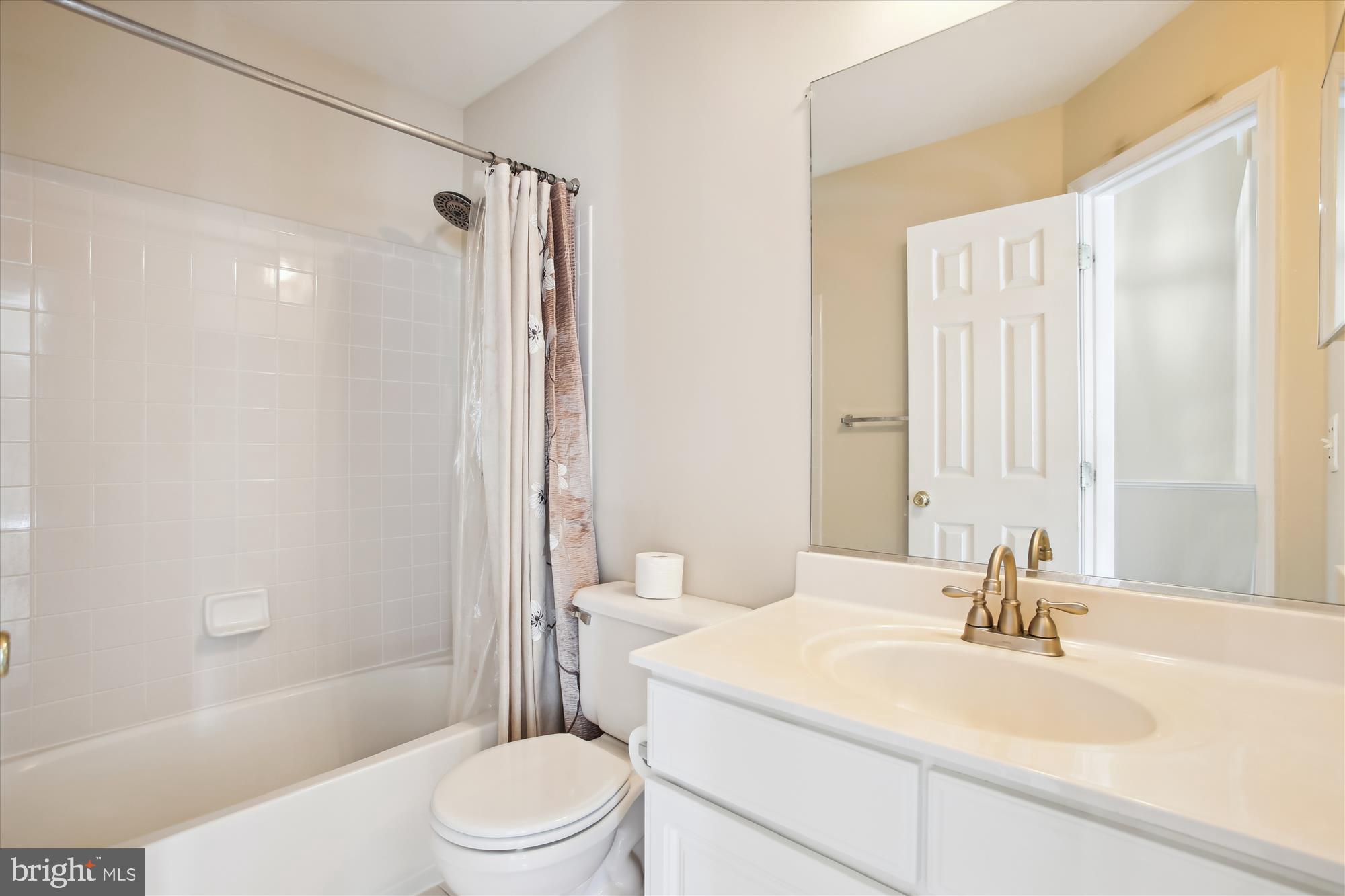 5104 BALLYCASTLE CIR