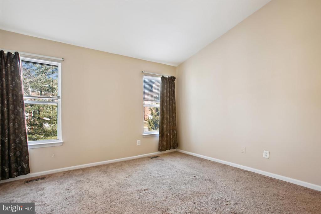5104 BALLYCASTLE CIR