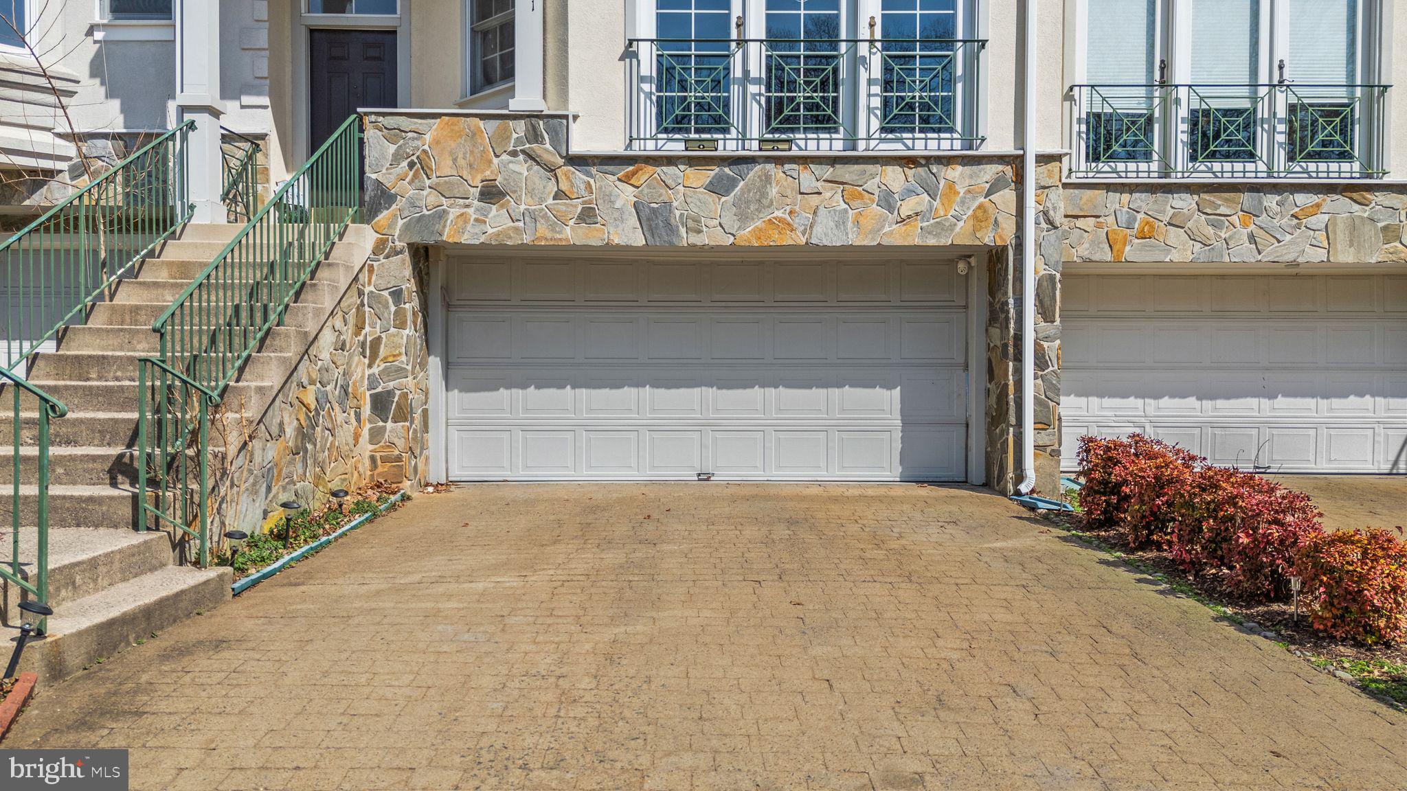 12831 DOGWOOD HILLS LN