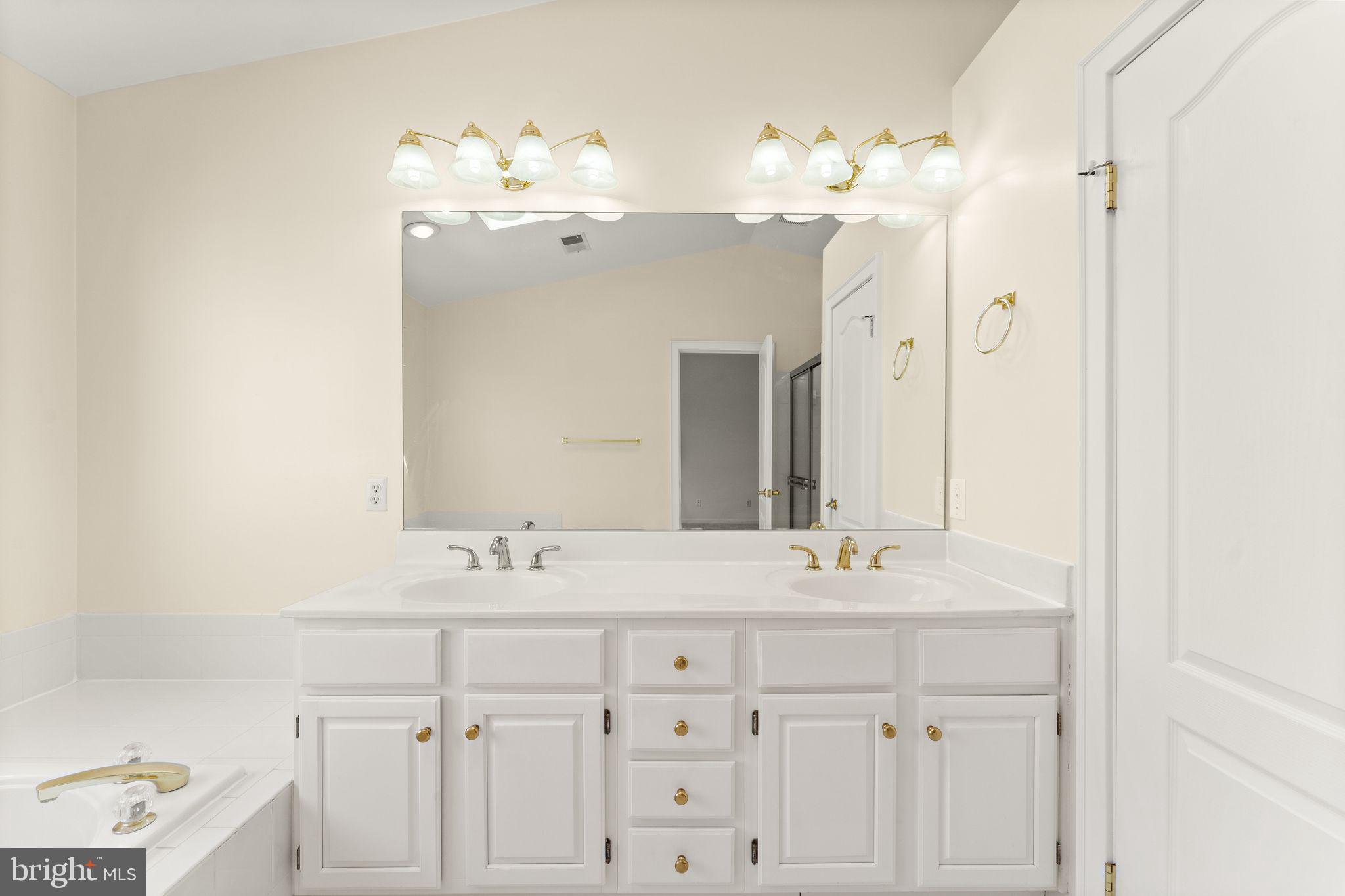 12831 DOGWOOD HILLS LN