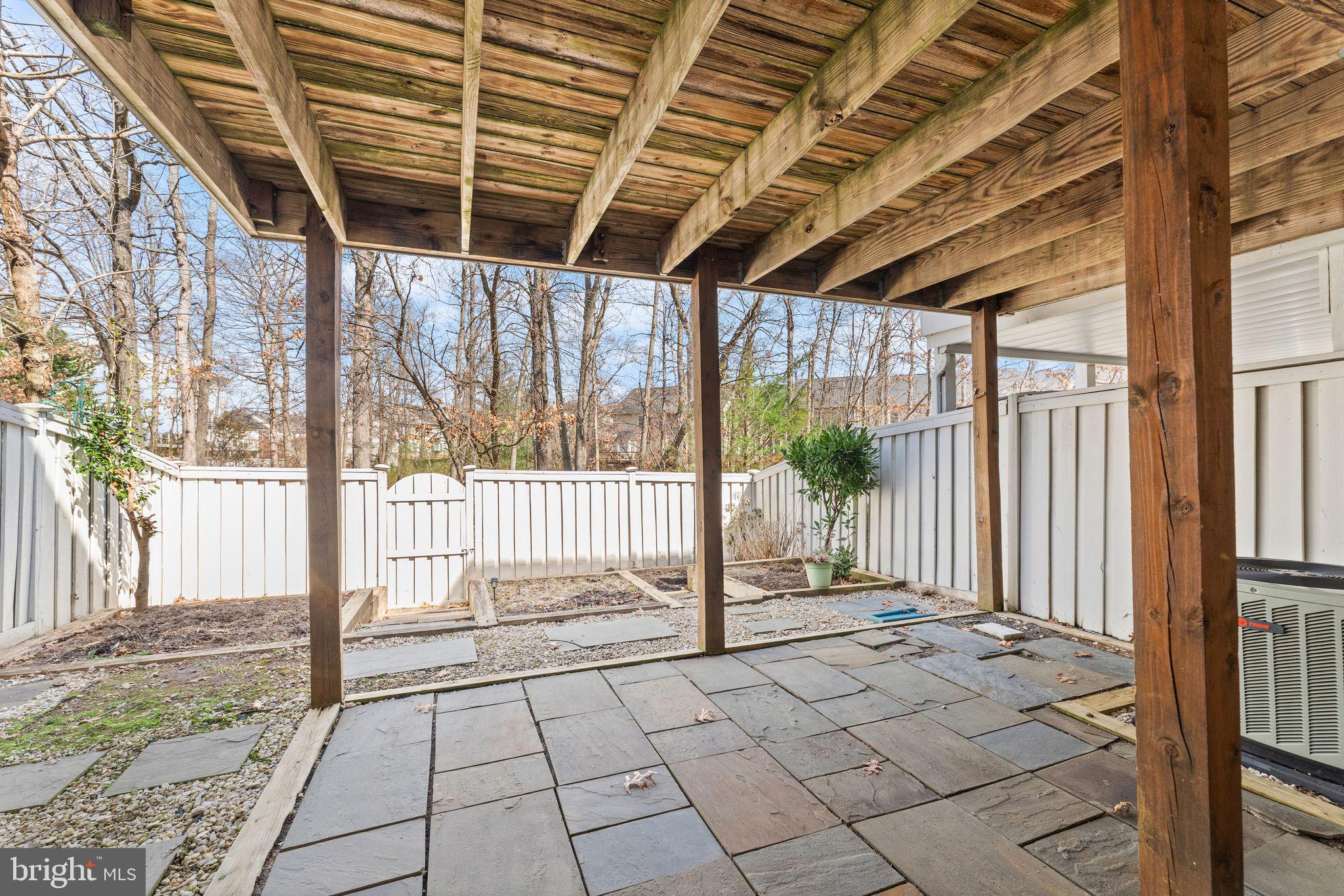 12831 DOGWOOD HILLS LN