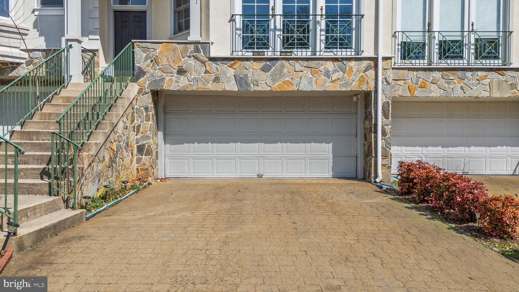12831 DOGWOOD HILLS LN