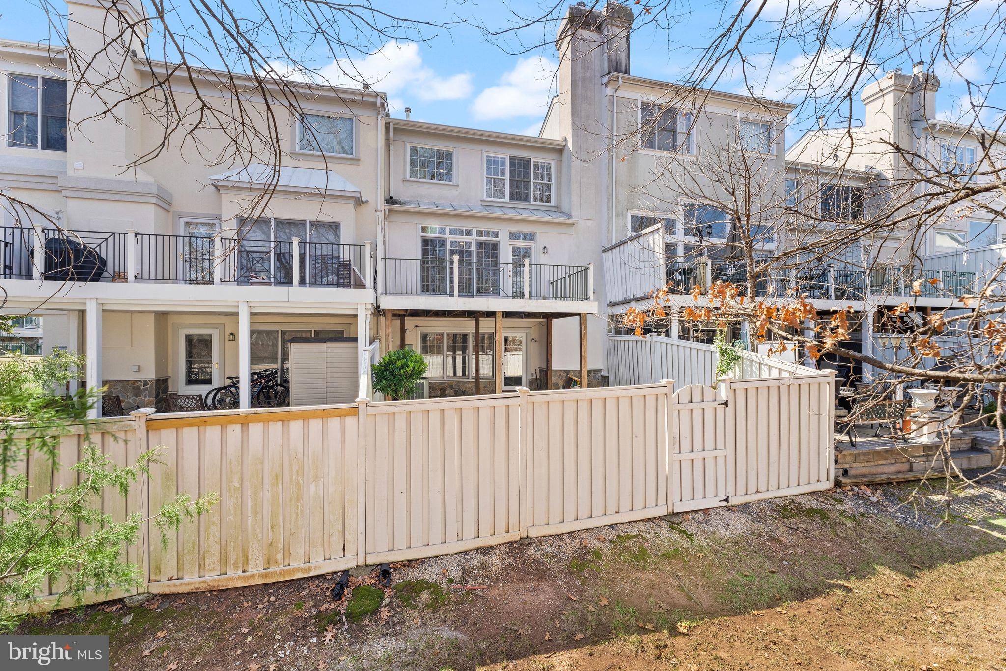 12831 DOGWOOD HILLS LN