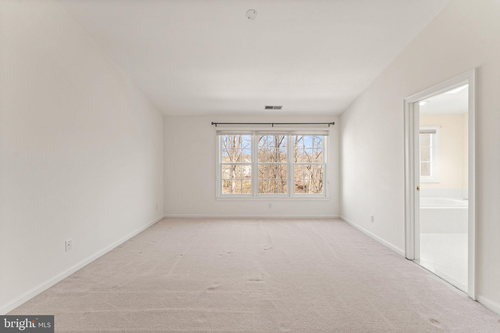 12831 DOGWOOD HILLS LN