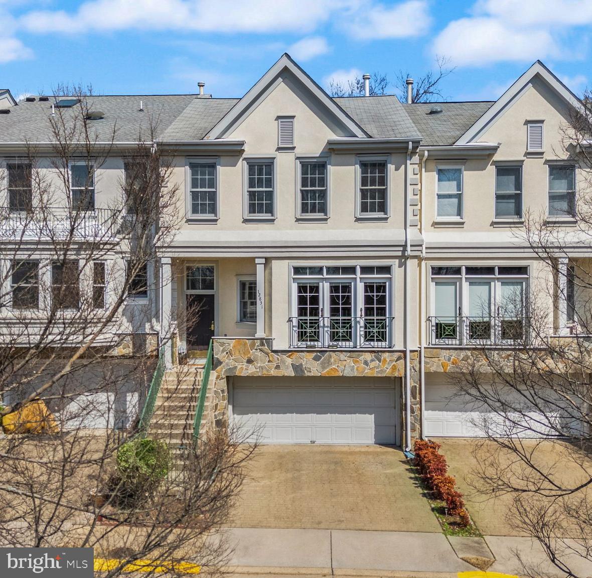 12831 DOGWOOD HILLS LN