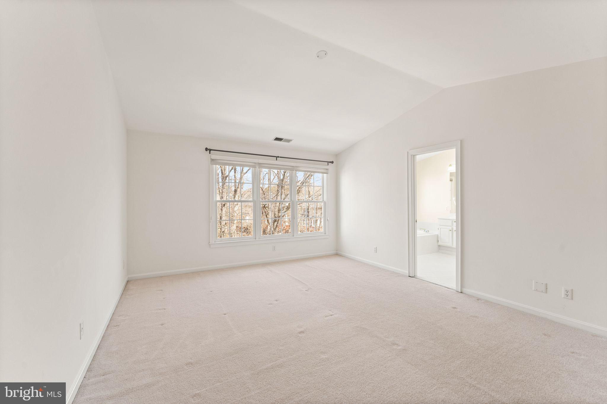 12831 DOGWOOD HILLS LN