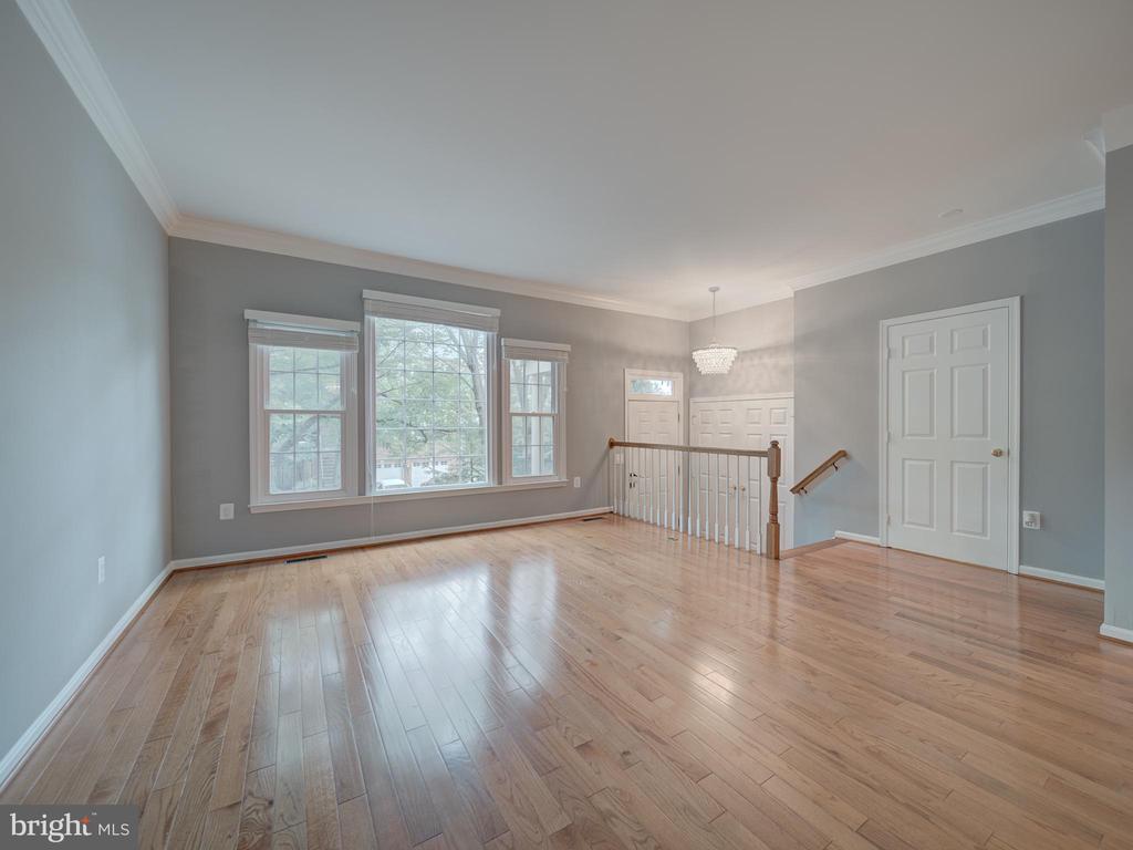 3006 FALLSWOOD GLEN CT
