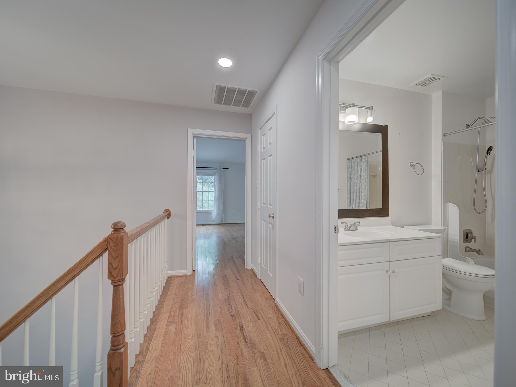 3006 FALLSWOOD GLEN CT