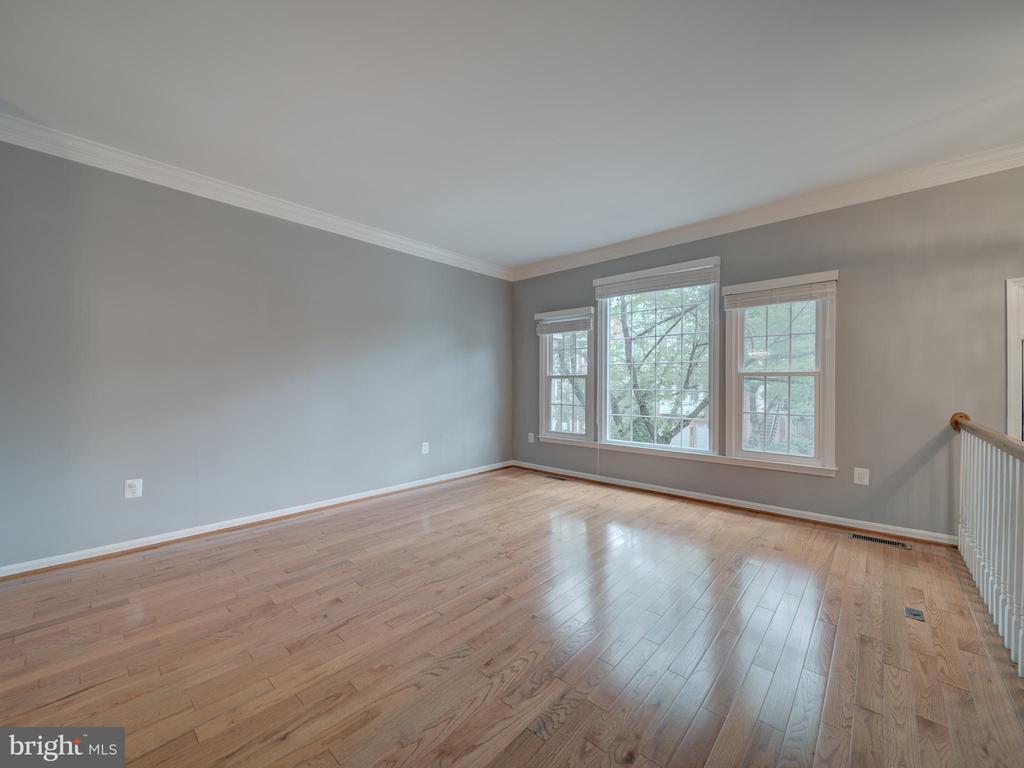 3006 FALLSWOOD GLEN CT
