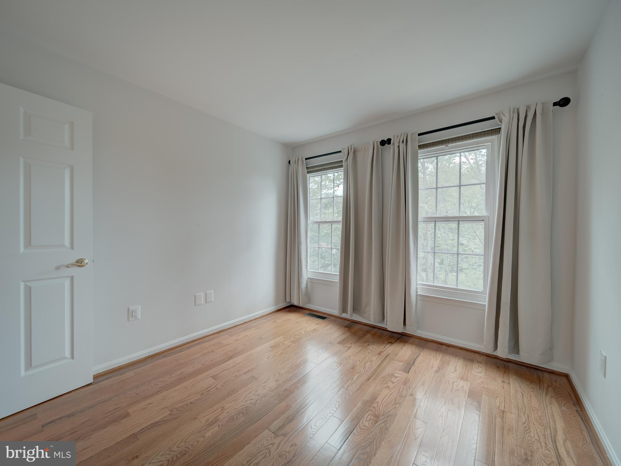 3006 FALLSWOOD GLEN CT