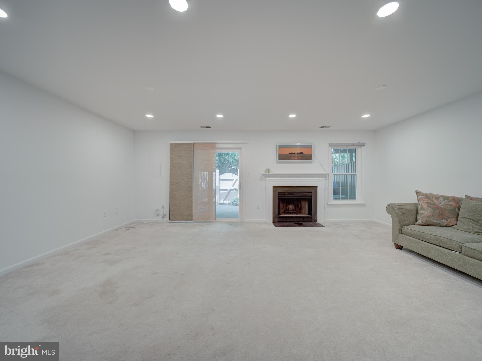 3006 FALLSWOOD GLEN CT