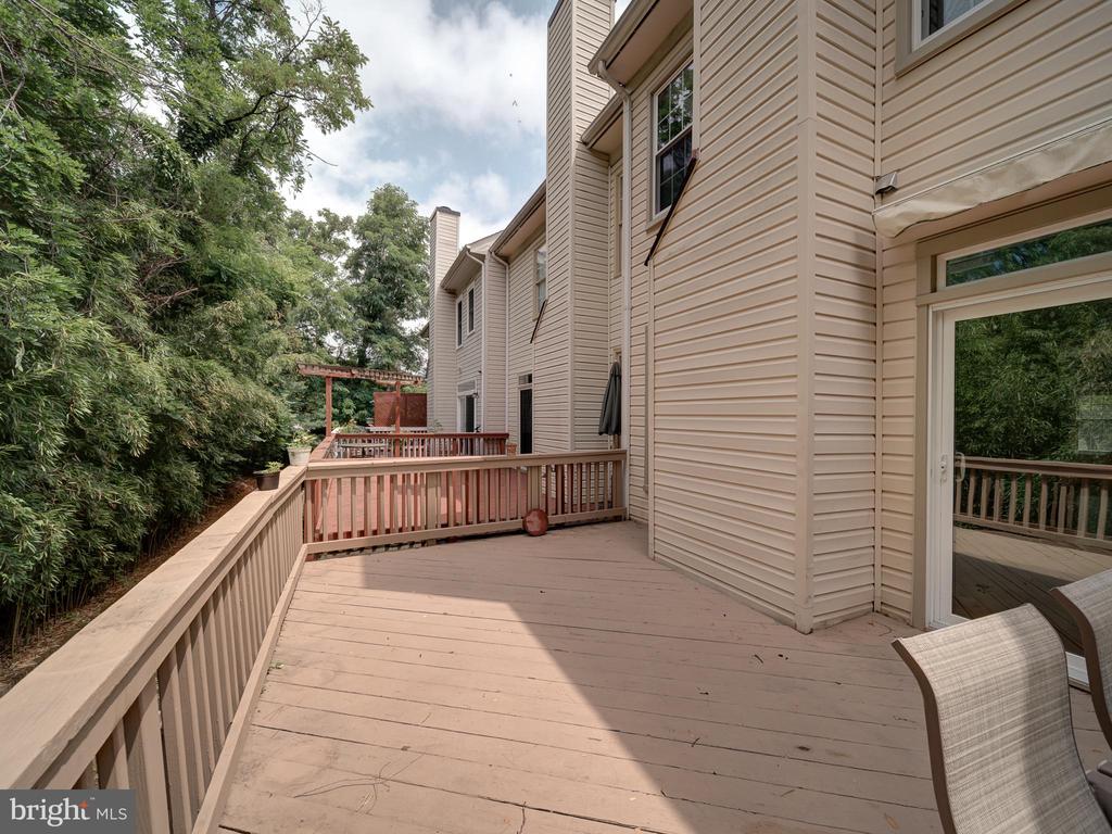 3006 FALLSWOOD GLEN CT