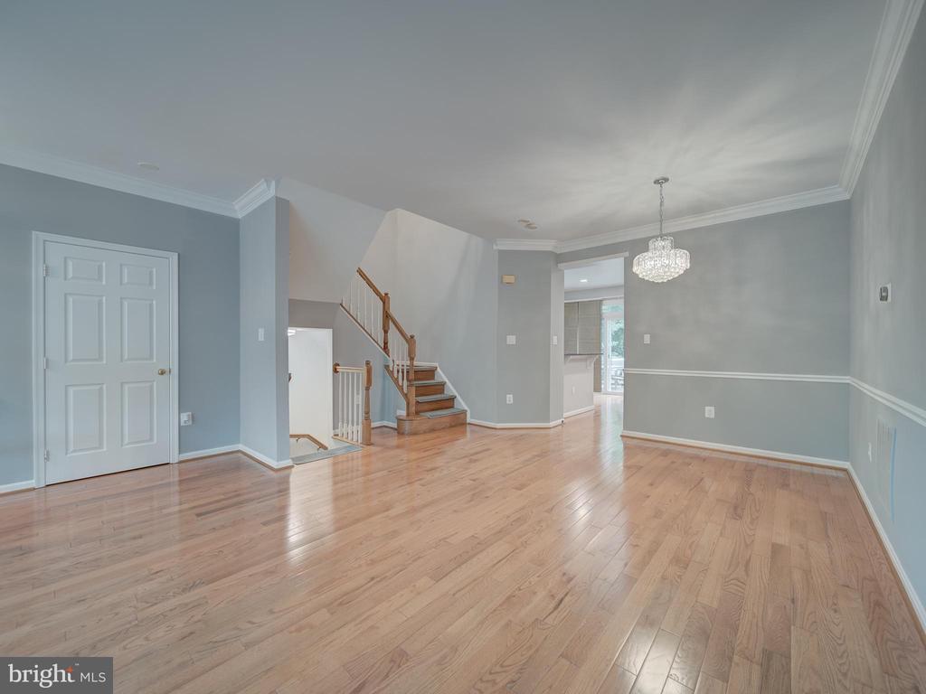 3006 FALLSWOOD GLEN CT