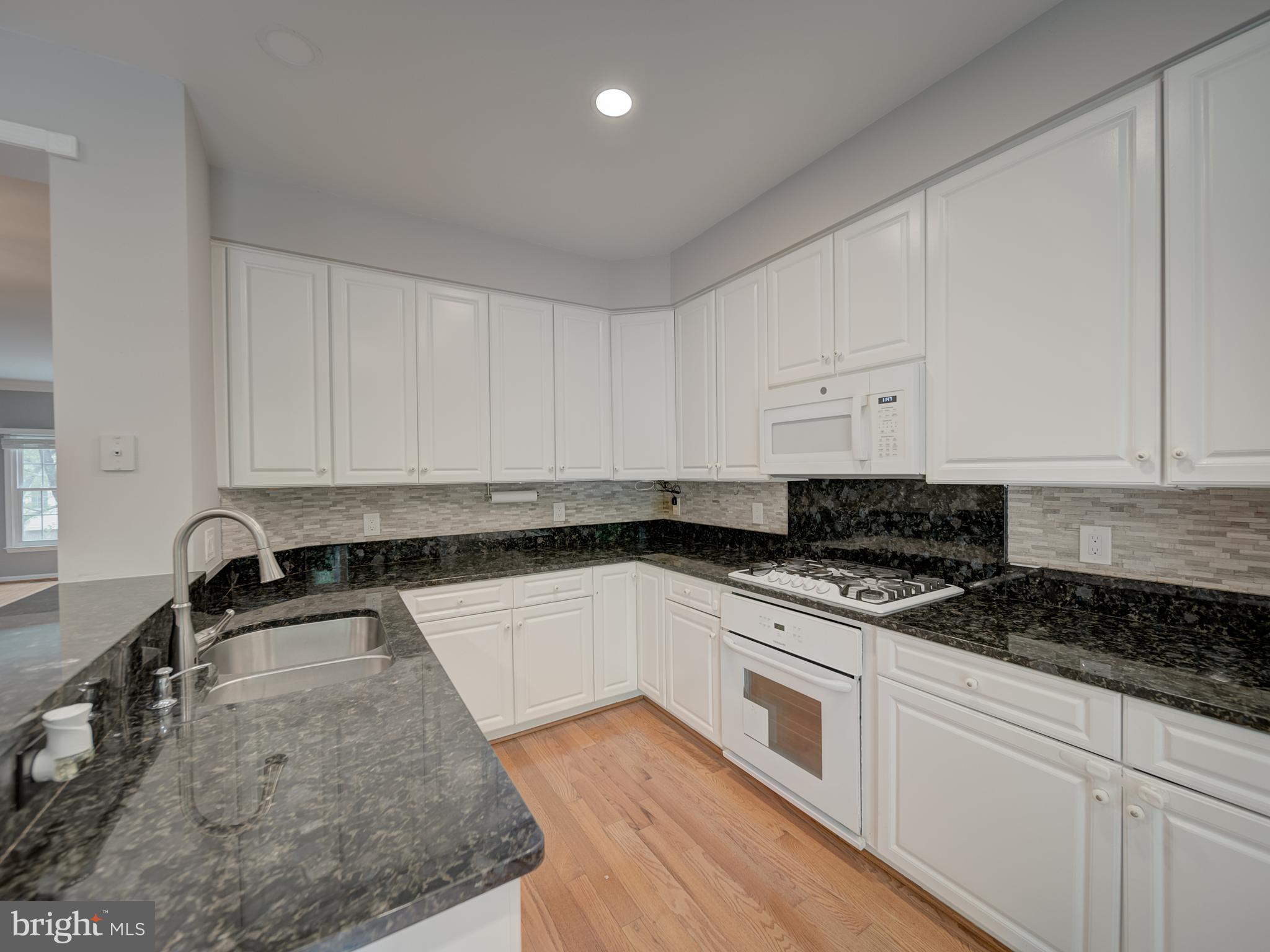 3006 FALLSWOOD GLEN CT