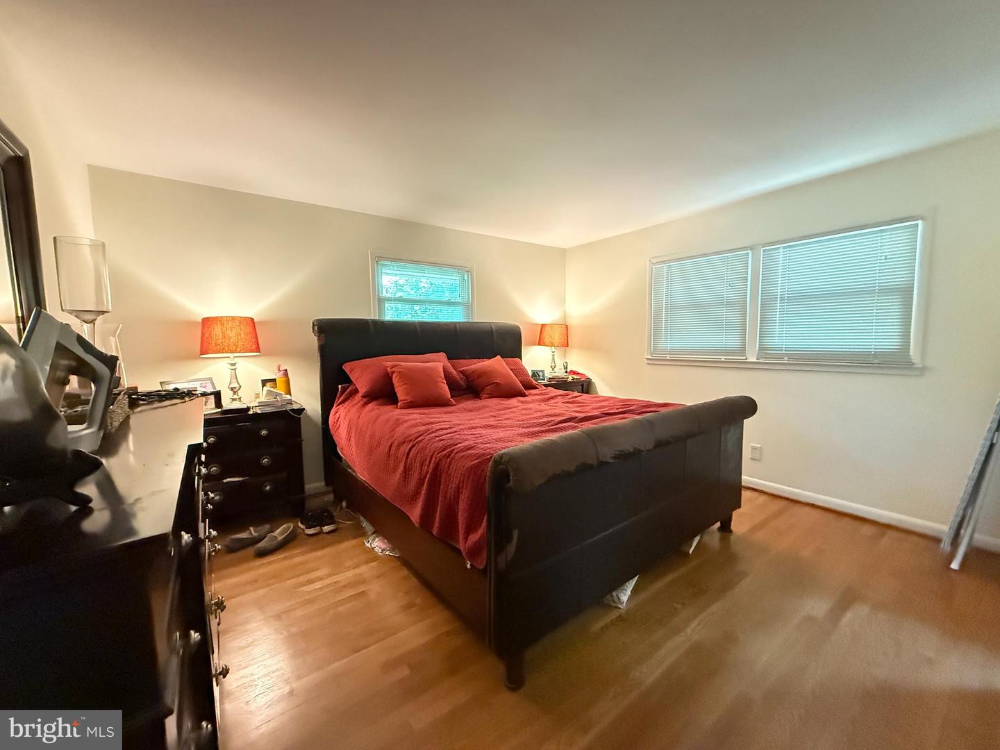 1105 SHARON CT
