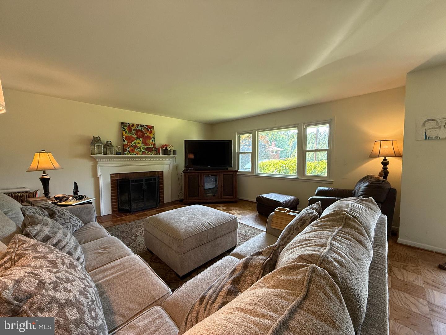 1105 SHARON CT