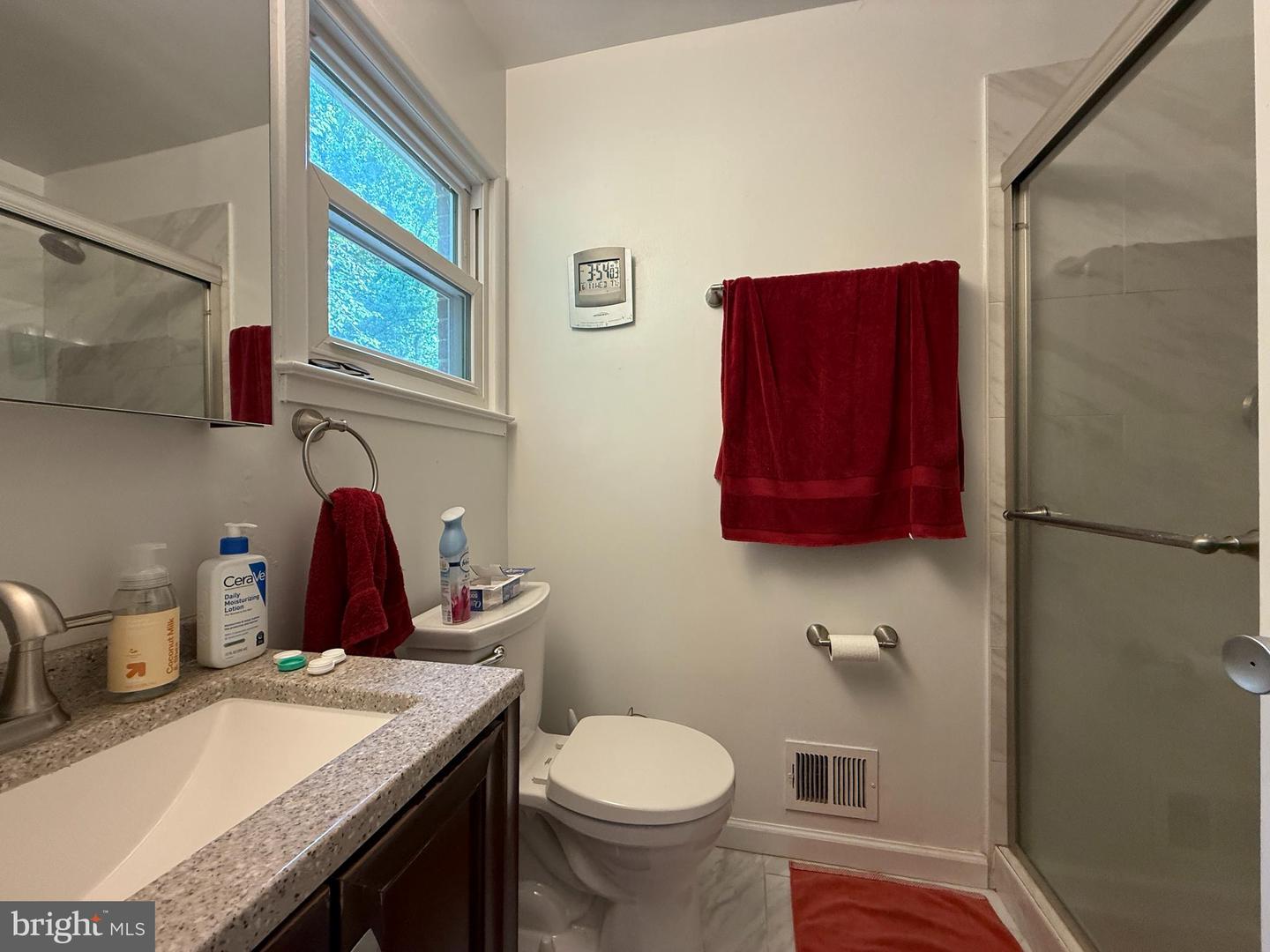 1105 SHARON CT