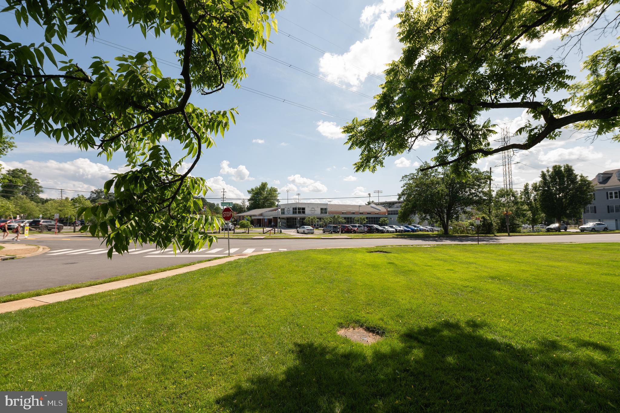 208 PARK TERRACE CT SE #53