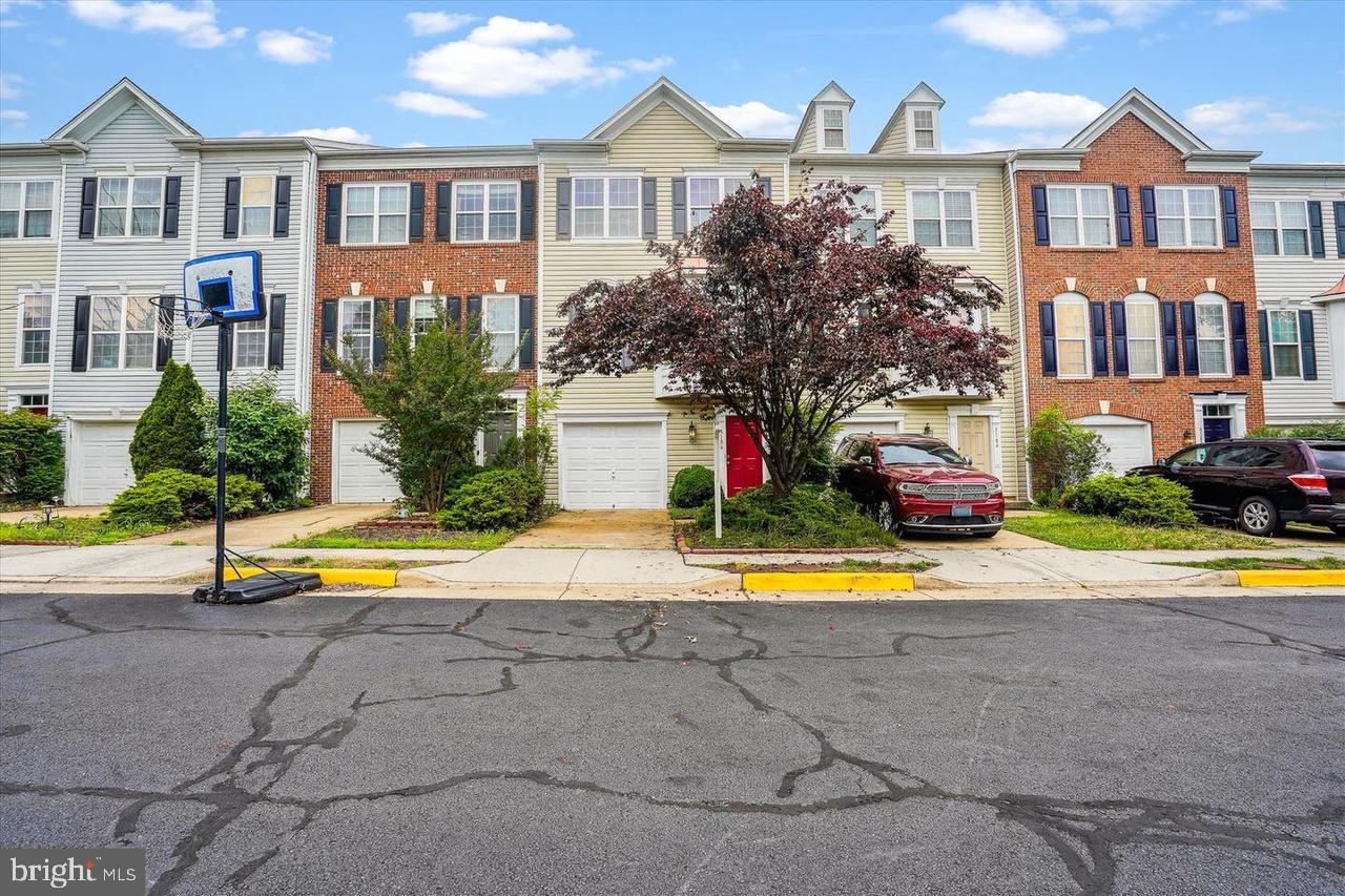 5186 FIERY DAWN COURT