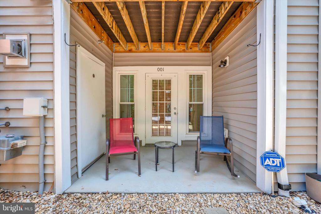 1516 N POINT DRIVE Unit: 0001