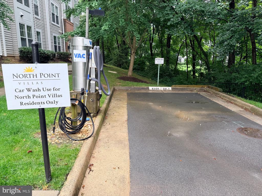 1516 N POINT DRIVE Unit: 0001