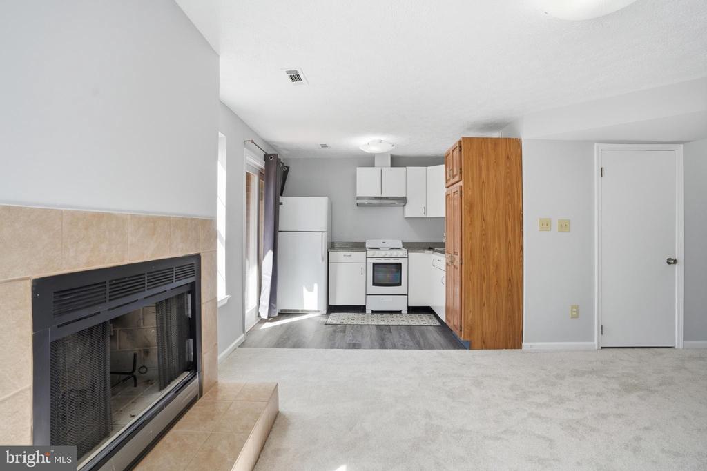 6185 STONEPATH CIRCLE