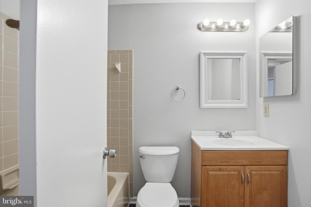 6185 STONEPATH CIRCLE
