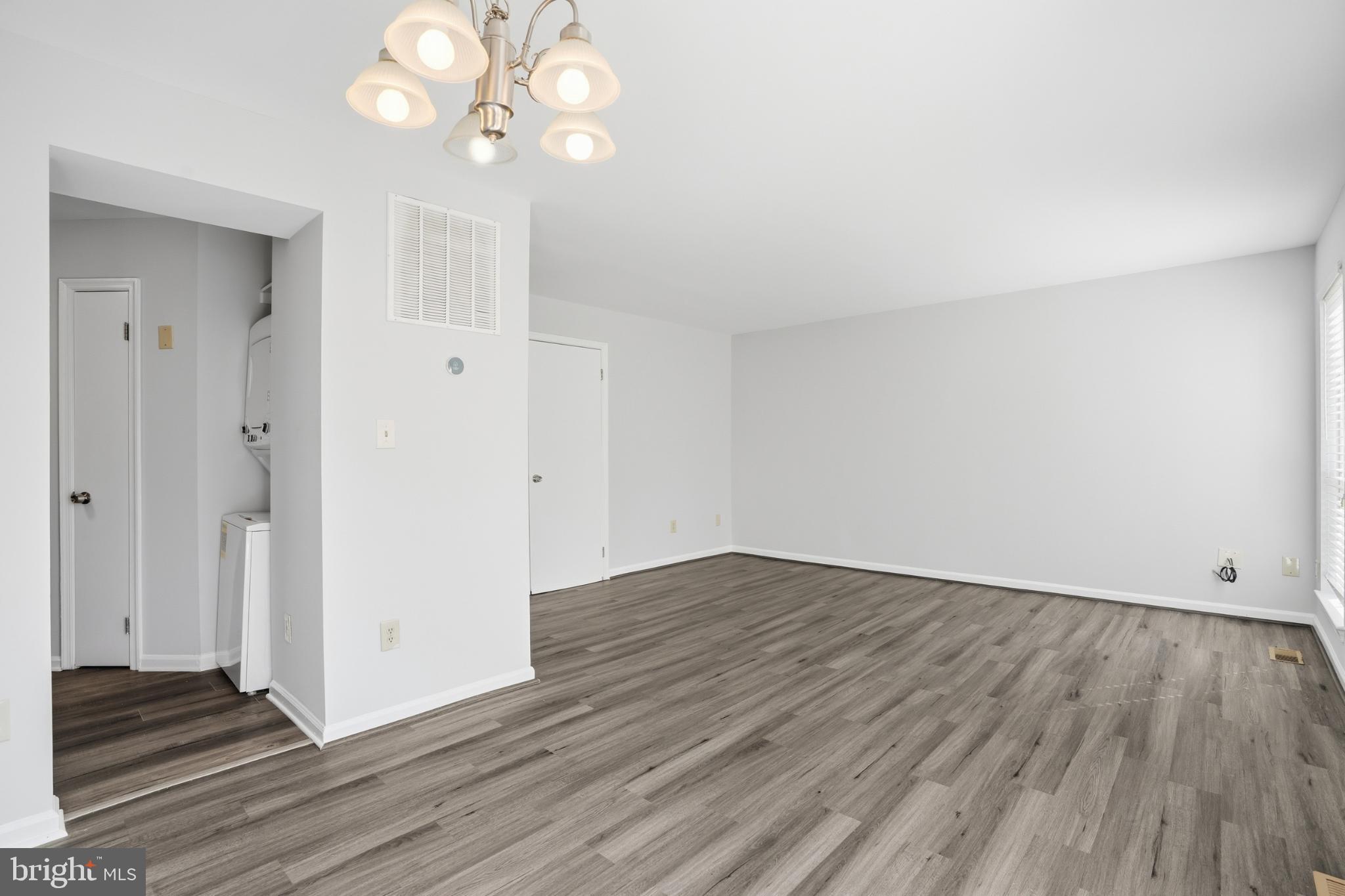 6185 STONEPATH CIRCLE