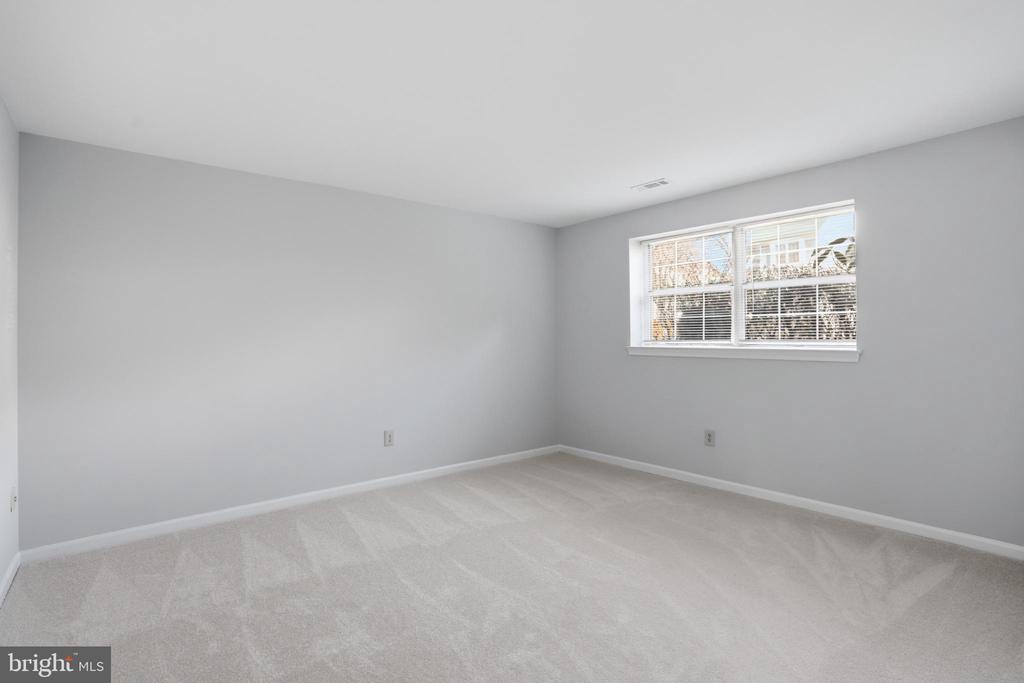 6185 STONEPATH CIRCLE