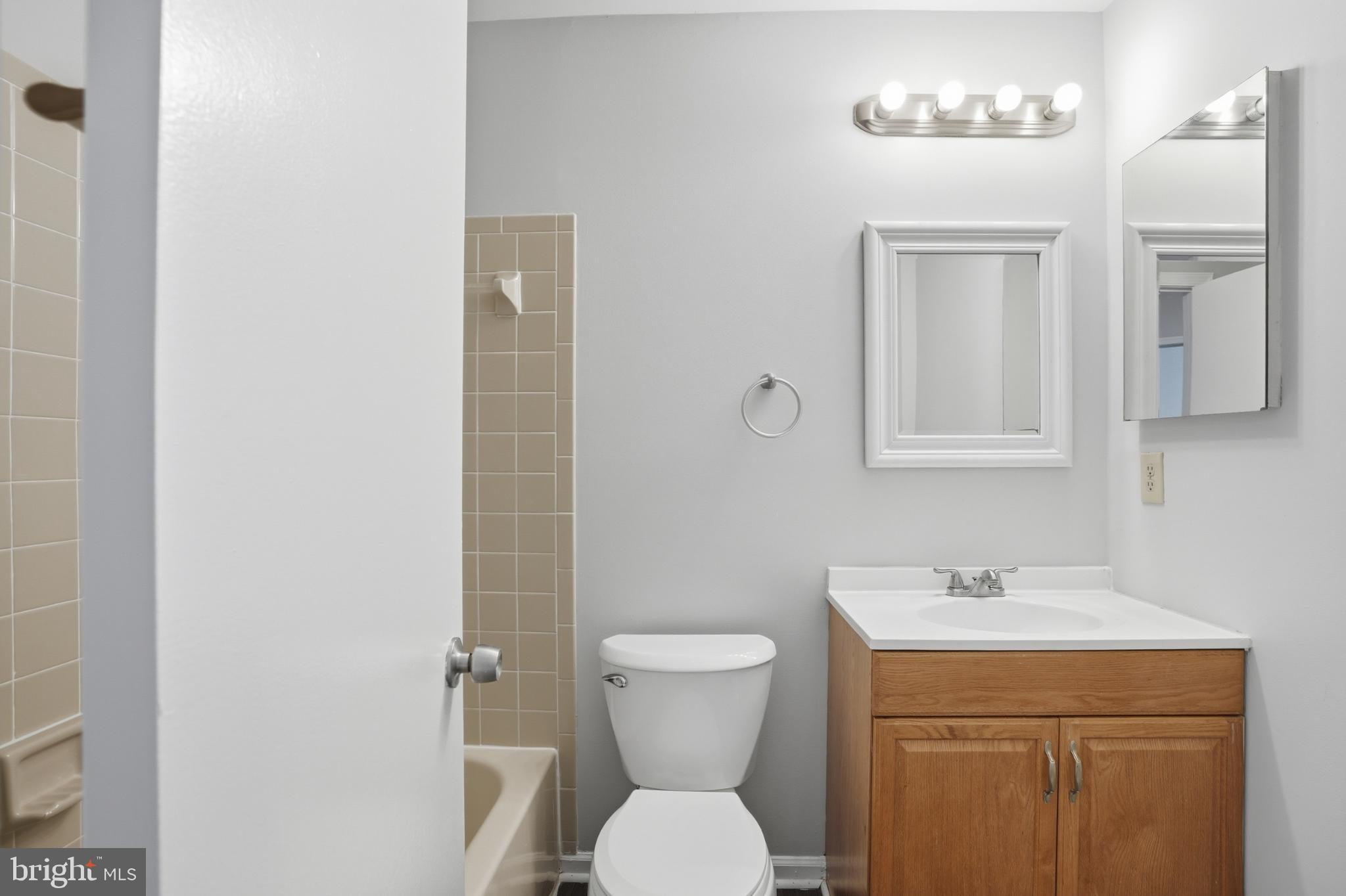 6185 STONEPATH CIRCLE