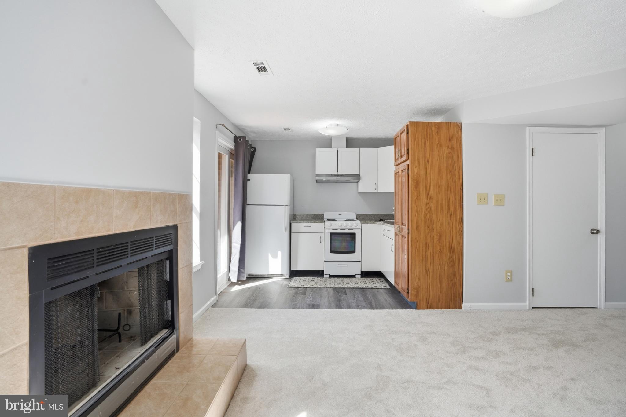 6185 STONEPATH CIRCLE