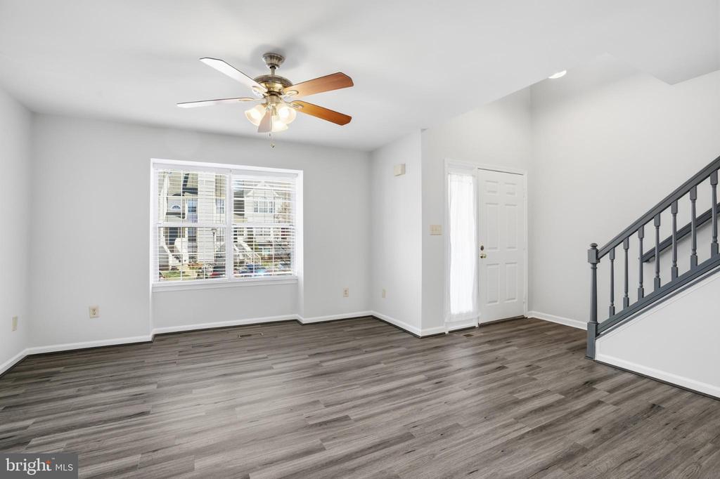 6185 STONEPATH CIRCLE