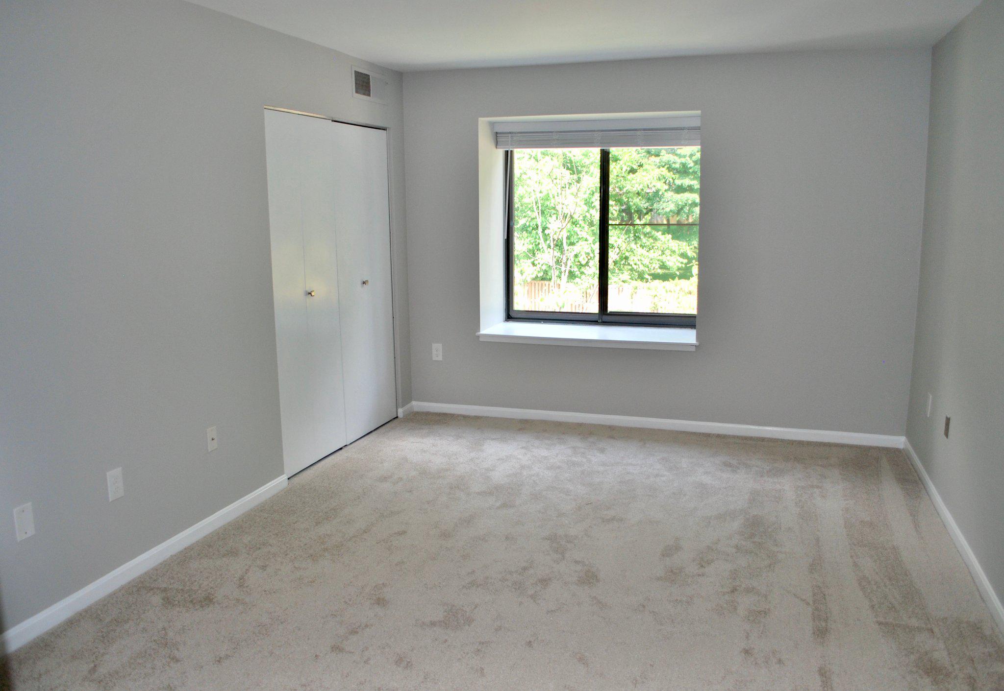 9707 KINGS CROWN COURT Unit: 201