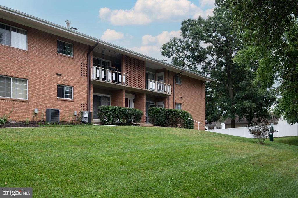 5605 FRANCONIA ROAD 301