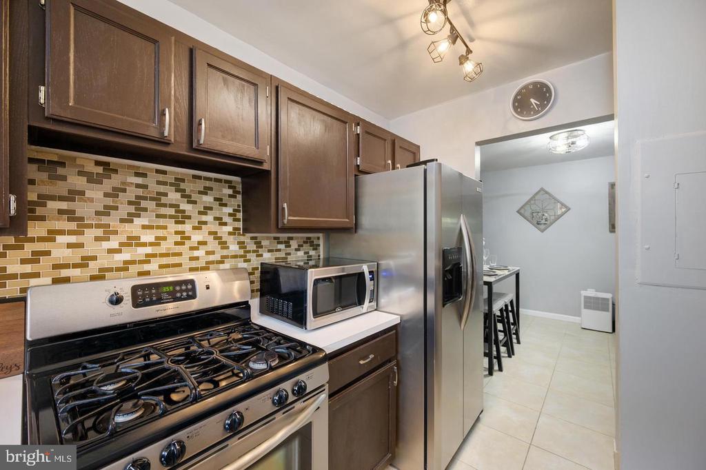 5605 FRANCONIA ROAD 301