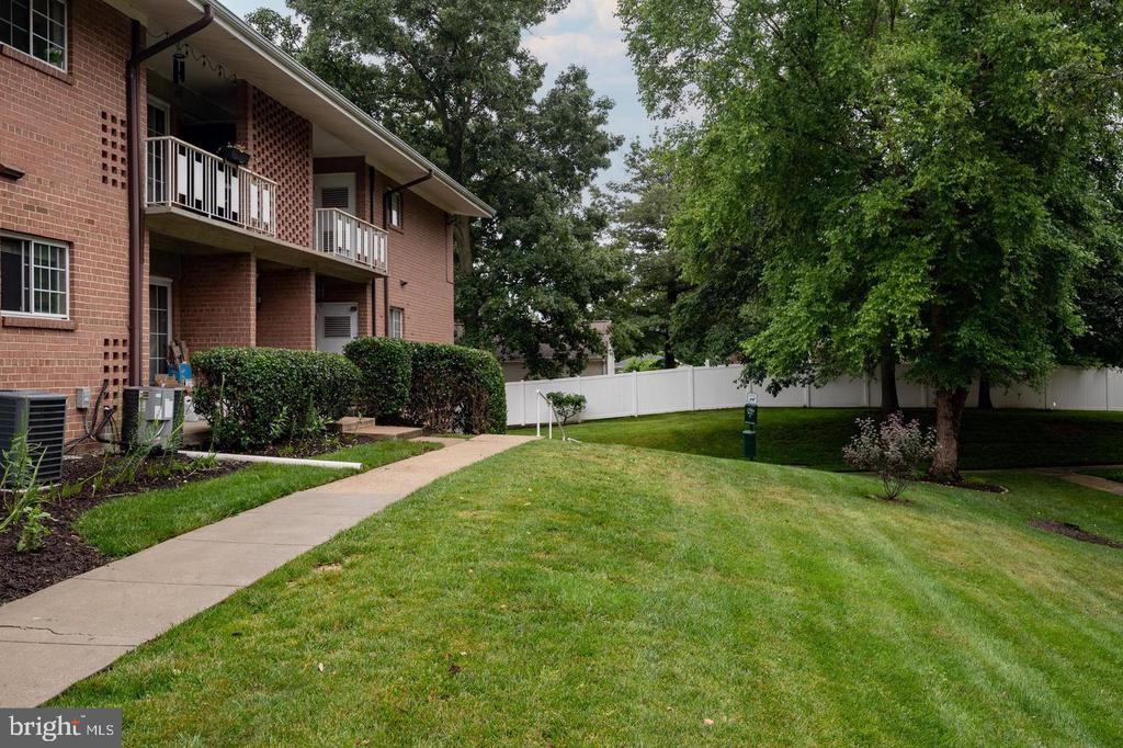 5605 FRANCONIA ROAD 301