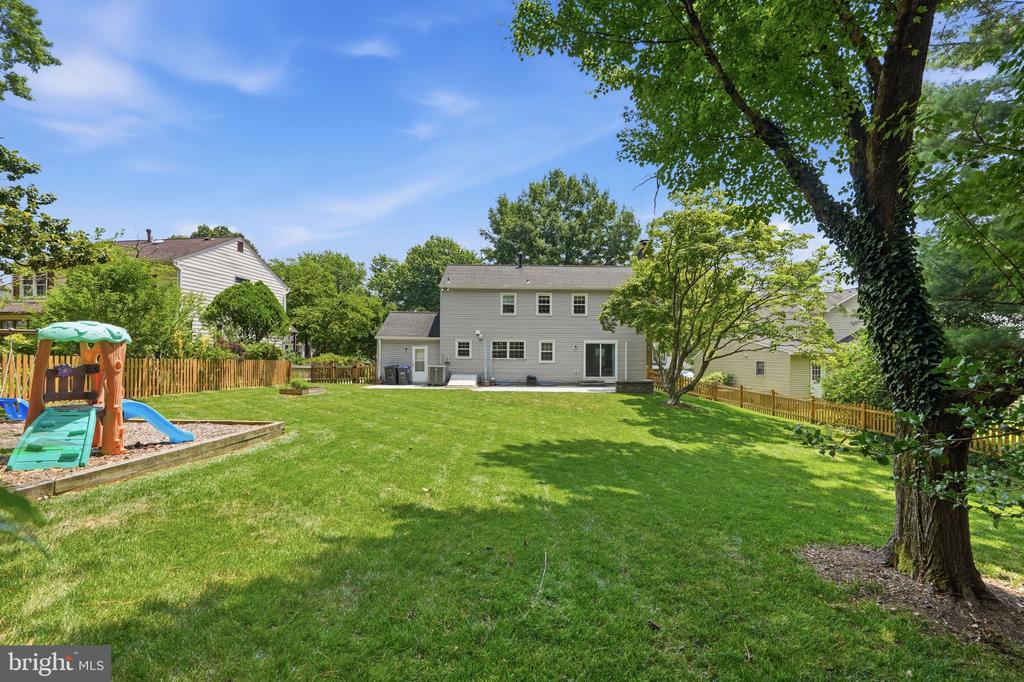 9514 WALLINGFORD DRIVE